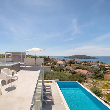 Villa Marvela - Family 4 Bedroom *