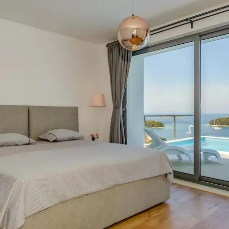 Marvela - Family 4 Bedroom Villa Maslinica