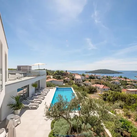 Villa Marvela - Family 4 Bedroom *