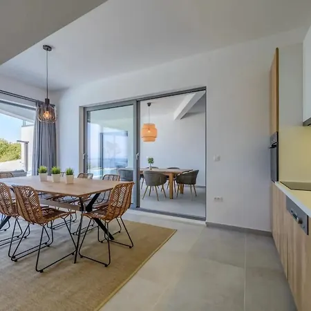 Marvela - Family 4 Bedroom