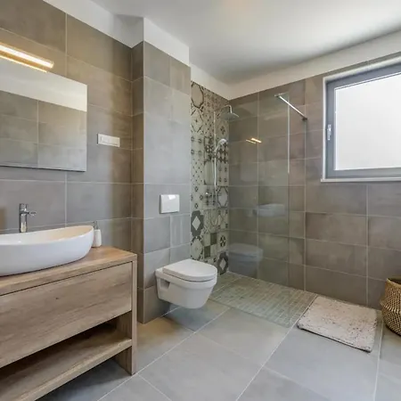 Marvela - Family 4 Bedroom فيلة